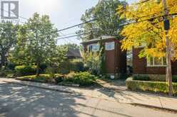 100 OAK PARK AVENUE | Toronto Ontario | Slide Image Three