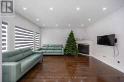 96 MAVERICK CRESCENT | Vaughan Ontario | Slide Image Nine