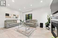 61 BARNWOOD DRIVE | Richmond Hill Ontario | Slide Image Eighteen