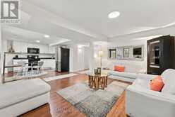 61 BARNWOOD DRIVE | Richmond Hill Ontario | Slide Image Thirty-five