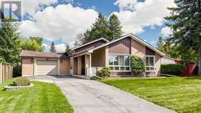 43 SEATON DRIVE | Aurora Ontario | Slide Image One