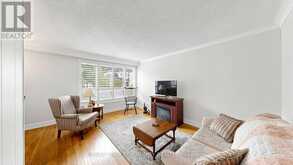 43 SEATON DRIVE | Aurora Ontario | Slide Image Six