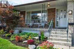 12 TAMMY LANE | Toronto Ontario | Slide Image Four