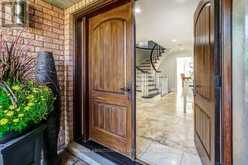 2080 MCKERLIE CRESCENT | Burlington Ontario | Slide Image Three