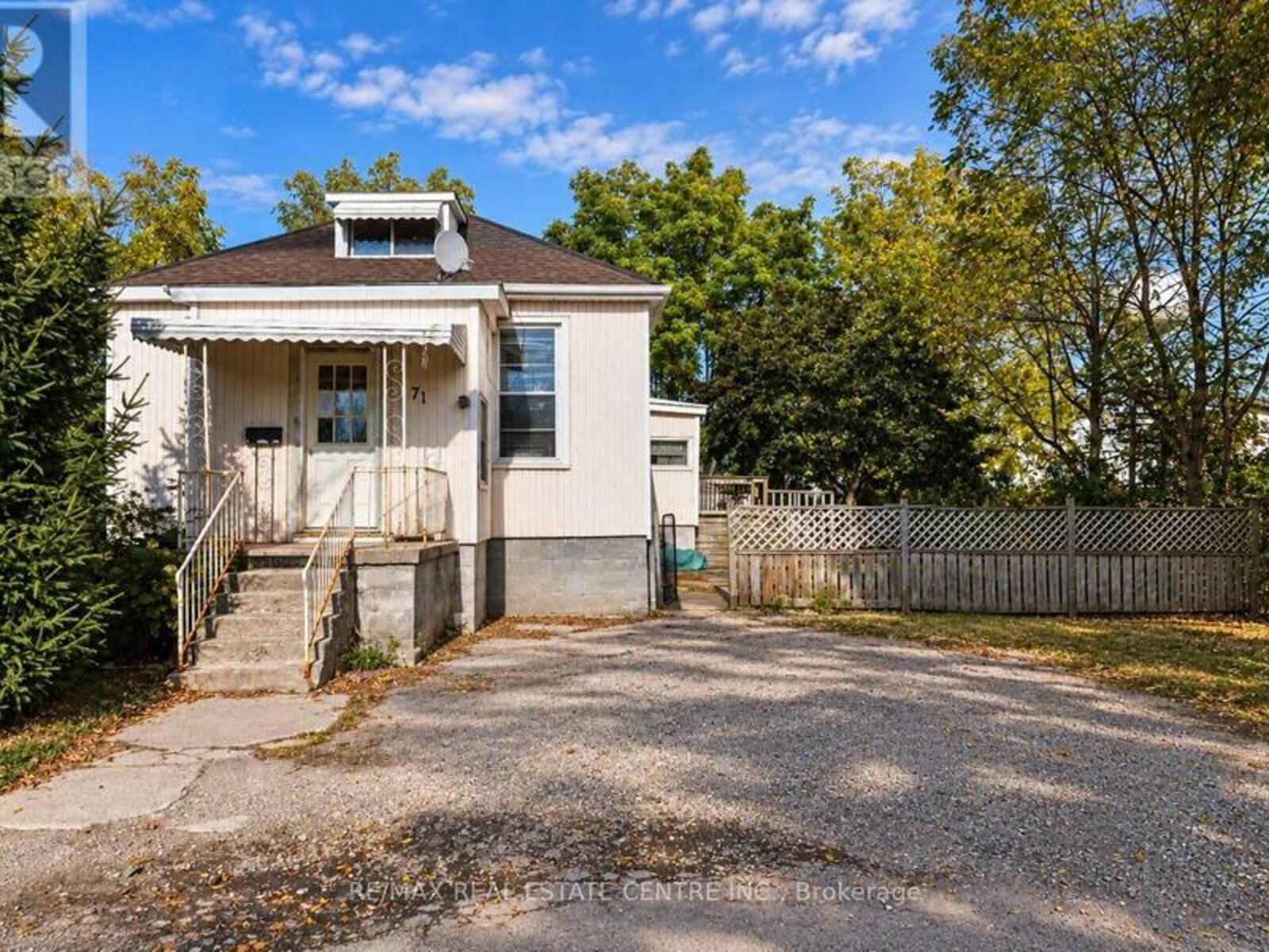 71 DENNIS STREET, Strathroy-Caradoc, Ontario N7G 3L4