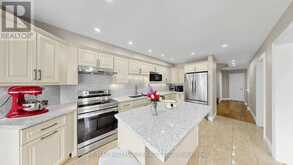 336 ST JOAN OF ARC AVENUE | Vaughan Ontario | Slide Image Thirteen