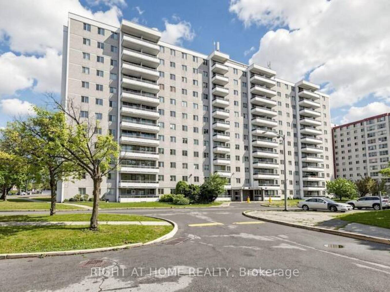 904 - 100 LOTHERTON PATHWAY, Toronto, Ontario M6B 2G8