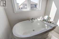 393 KENNEDY CIRCLE W | Milton Ontario | Slide Image Thirty