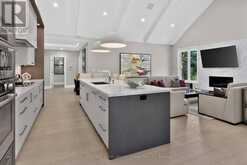 713 HIDDEN GROVE LANE | Mississauga Ontario | Slide Image Twelve