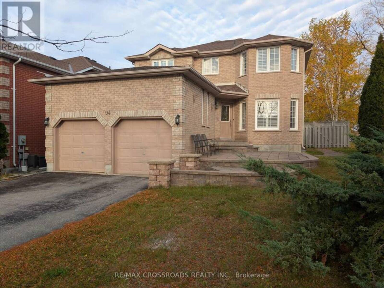 94 VIOLET STREET, Barrie, Ontario L4N 9M8
