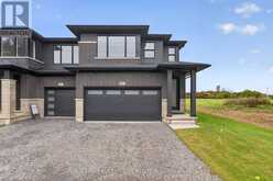 967 CLARE AVENUE | Welland Ontario | Slide Image One