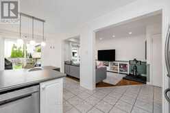 76 BREEZE DRIVE | Bradford West Gwillimbury Ontario | Slide Image Twelve