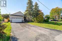412 SANDMERE PLACE | Oakville Ontario | Slide Image Three