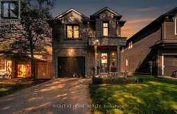 1017 LORNE PARK ROAD | Mississauga Ontario | Slide Image Two