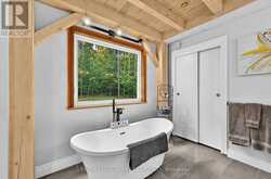 42 WHIPPOORWILL DRIVE | Tiny Ontario | Slide Image Twenty-two
