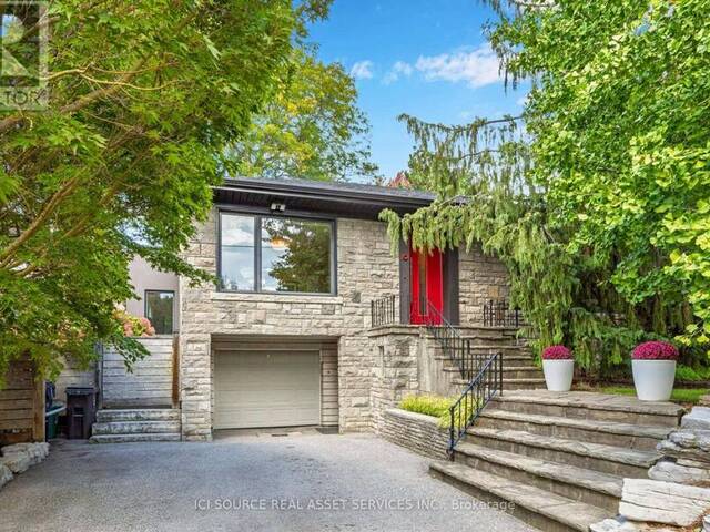 10 RED OAKS CRESCENT Toronto Ontario, M4G 1A5 - 4 Bedrooms Home For Sale