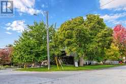 10 RED OAKS CRESCENT | Toronto Ontario | Slide Image Two