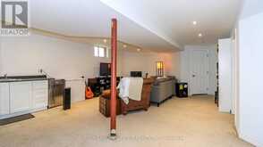 142 RAYMOND CRESCENT | Barrie Ontario | Slide Image Seventeen