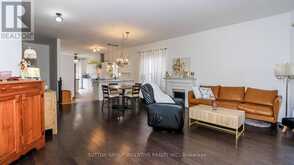 142 RAYMOND CRESCENT | Barrie Ontario | Slide Image Nine