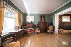 75 WALNUT STREET | Paris Ontario | Slide Image Eight