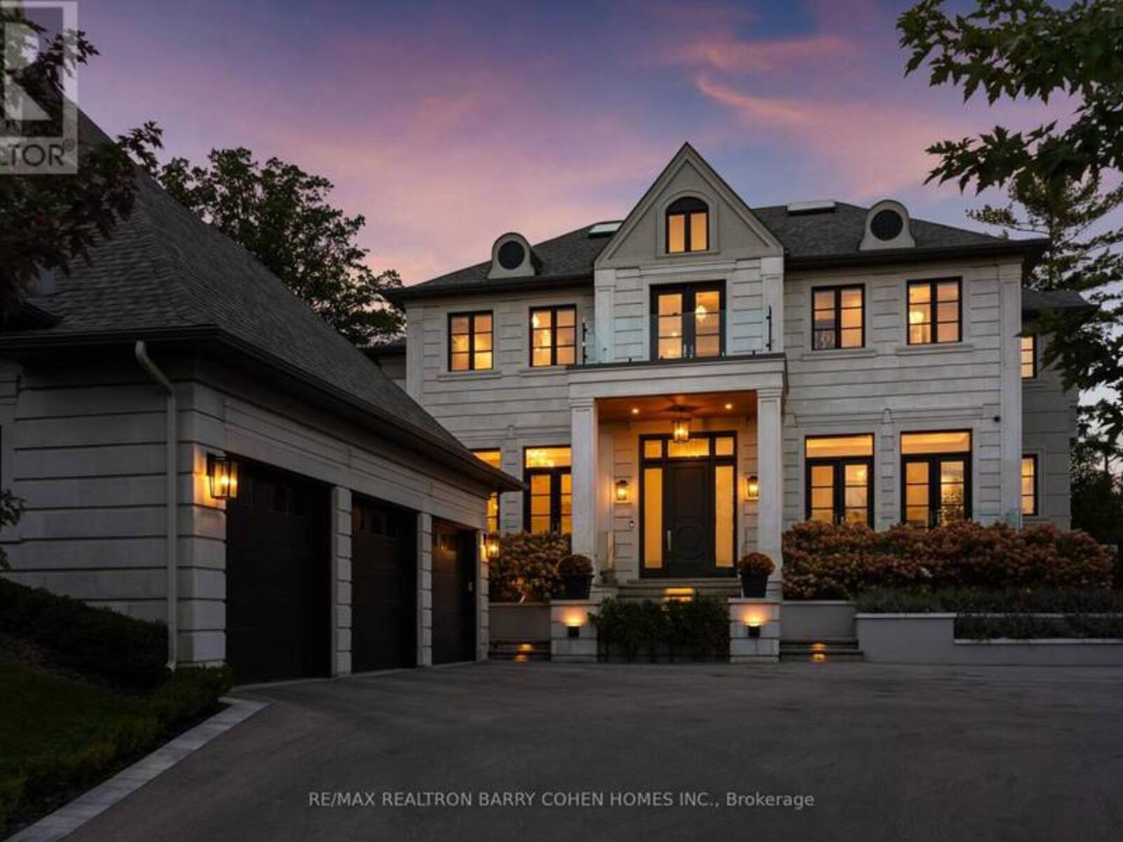 106 DAVIDSON DRIVE, Vaughan, Ontario L4L 1M4