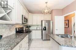 6 COLLINGWOOD AVENUE | Brampton Ontario | Slide Image Thirteen
