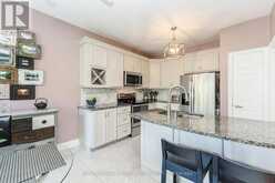 6 COLLINGWOOD AVENUE | Brampton Ontario | Slide Image Fifteen