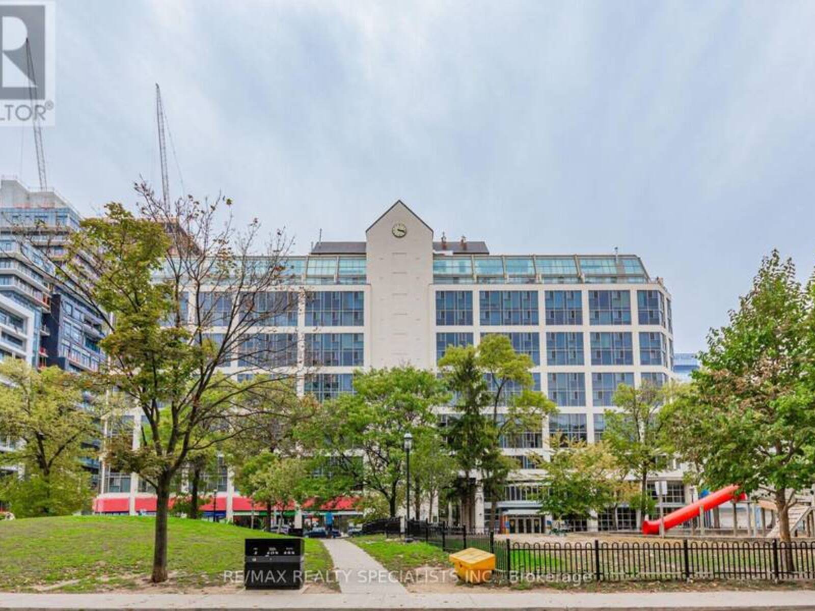 819 - 222 THE ESPLANADE, Toronto, Ontario M5A 4M8