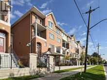 322 GRANDVIEW WAY | Toronto Ontario | Slide Image Four