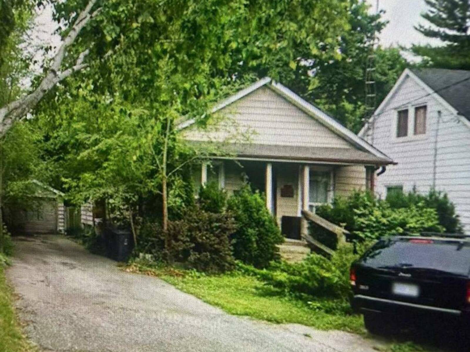 375 HOUNSLOW AVENUE, Toronto, Ontario M2R 1H7