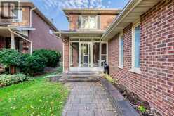 403 PARKRIDGE CRESCENT | Oakville Ontario | Slide Image Four