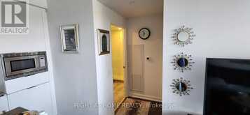 527 - 20 O'NEILL ROAD | Toronto Ontario | Slide Image Thirteen