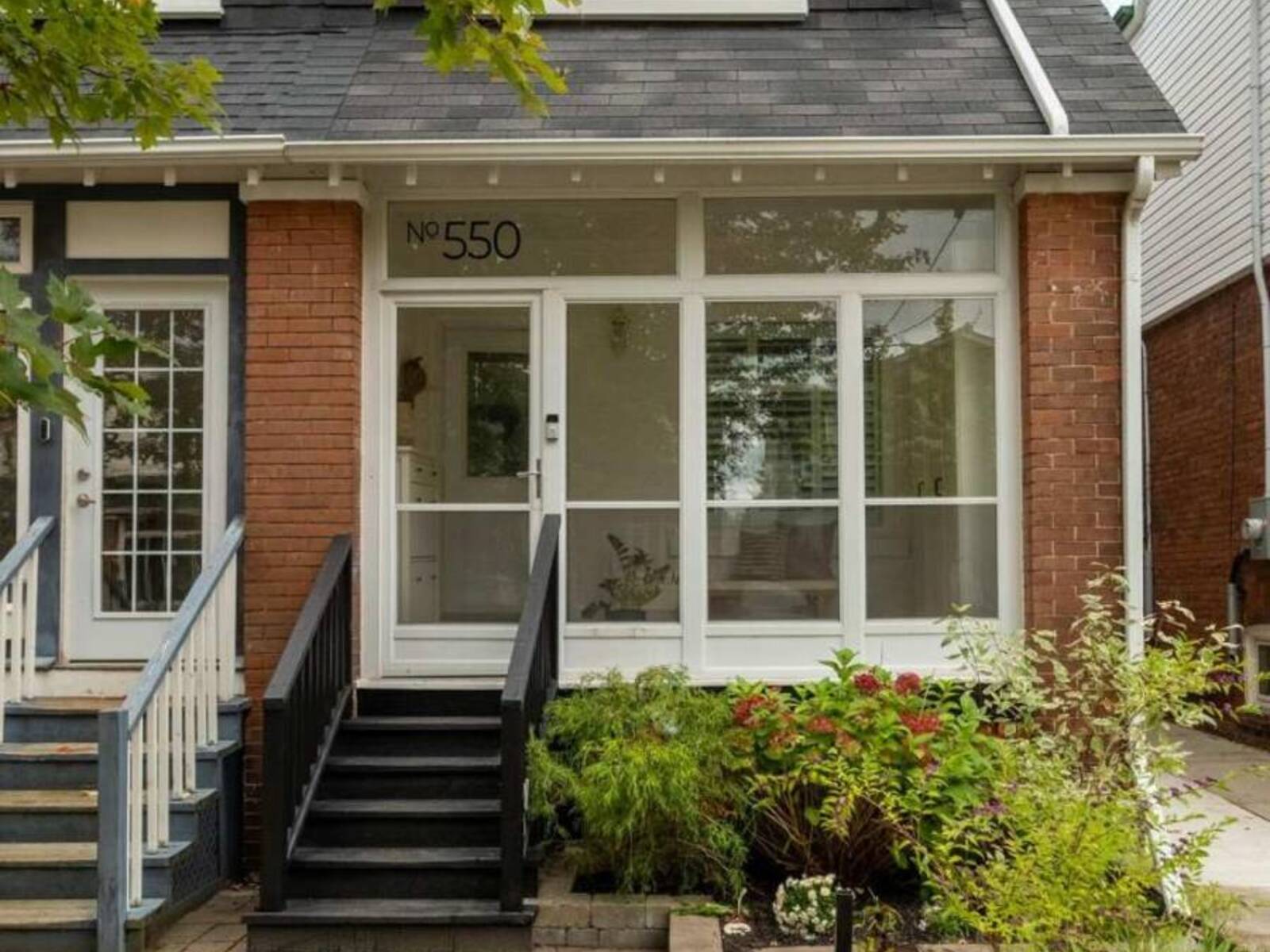 550 MILVERTON BOULEVARD, Toronto, Ontario M4C 1X5