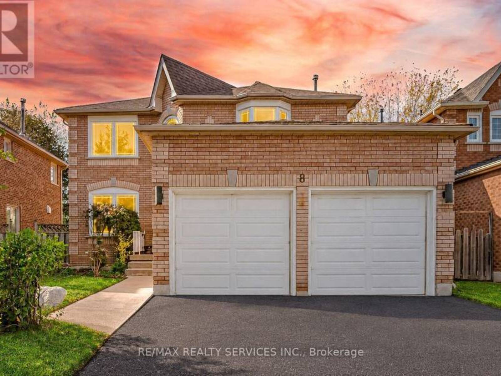 8 GARDENIA WAY, Caledon, Ontario L7C 1B2