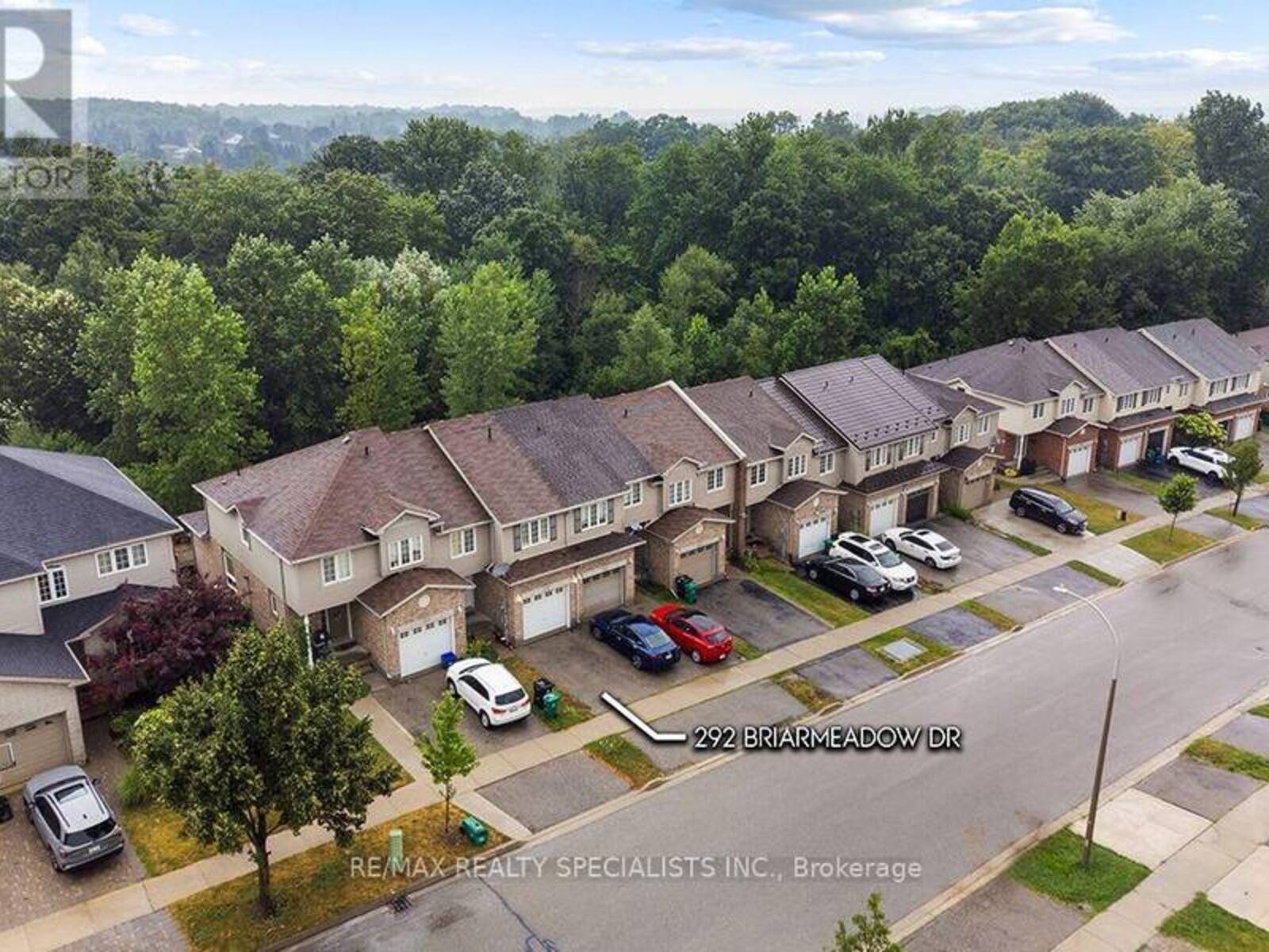 292 BRIARMEADOW DRIVE, Kitchener, Ontario N2A 4L1