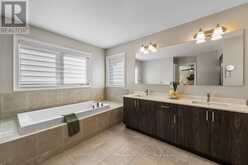 25 PEAR BLOSSOM WAY | East Gwillimbury Ontario | Slide Image Twenty-eight