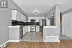 18 LANCASTER COURT | Georgina Ontario | Slide Image Six