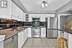 18 LANCASTER COURT | Georgina Ontario | Slide Image Eight