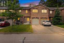 18 LANCASTER COURT | Georgina Ontario | Slide Image One