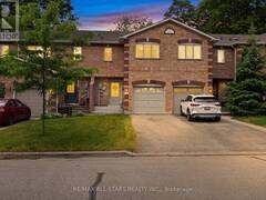 18 LANCASTER COURT Georgina Ontario, L4P 4A1
