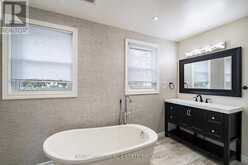 238 MCCREA DRIVE | Stayner Ontario | Slide Image Twelve