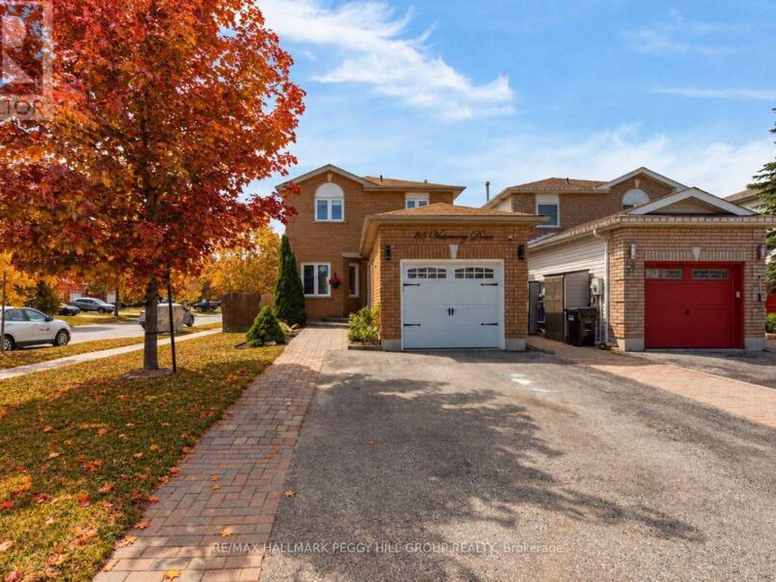 35 VICTORWAY DRIVE, Barrie, Ontario L4N 9L3