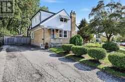 29 CRESTVIEW AVENUE | Brampton Ontario | Slide Image Three