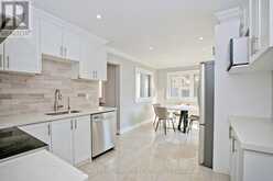 2607 OLD CARRIAGE ROAD | Mississauga Ontario | Slide Image Twelve