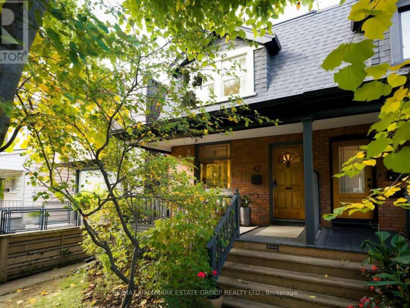 42 FERN AVENUE, Toronto, Ontario M6R 1K1