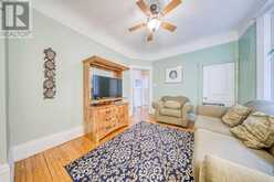 441 DELAWARE AVENUE | Toronto Ontario | Slide Image Nine