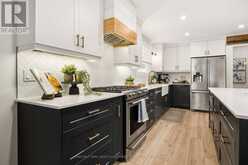 361 LEE CIRCLE | Waterloo Ontario | Slide Image Seventeen