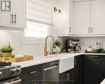 361 LEE CIRCLE | Waterloo Ontario | Slide Image Nineteen