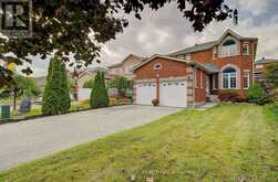 40 METCALFE DRIVE | Bradford West Gwillimbury Ontario | Slide Image Two