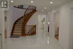 7 KING'S CROSS AVENUE | Richmond Hill Ontario | Slide Image Five